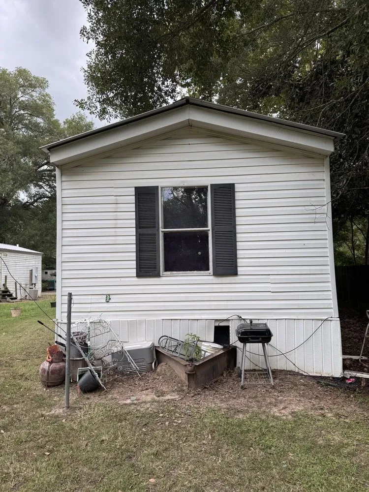 Expert yard maintenance in Lafayette, LA by Maturin Exterior Solutions