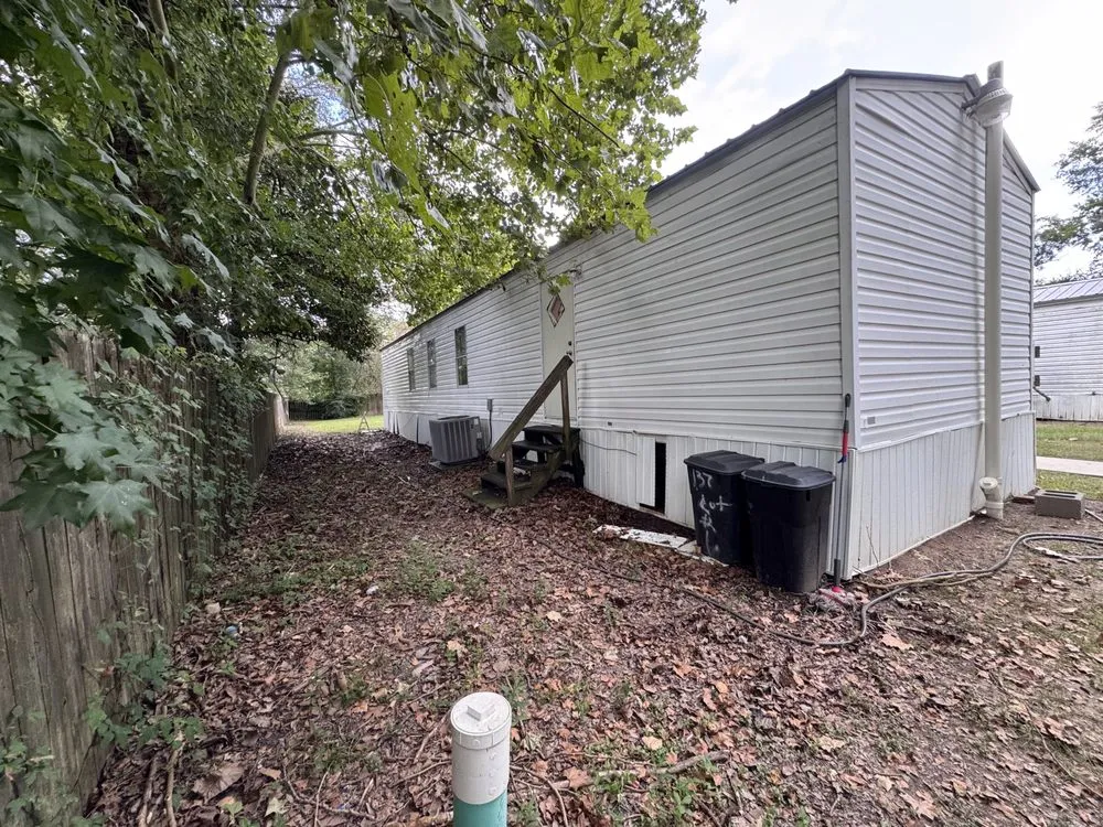 Reliable lawn care service experts serving Lafayette, LA - Maturin Exterior Solutions