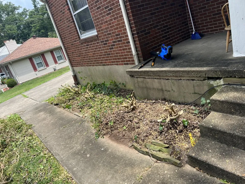 Custom outdoor landscaping for homes in Ashland, KY by Mauks Maintenance And Lawn Care