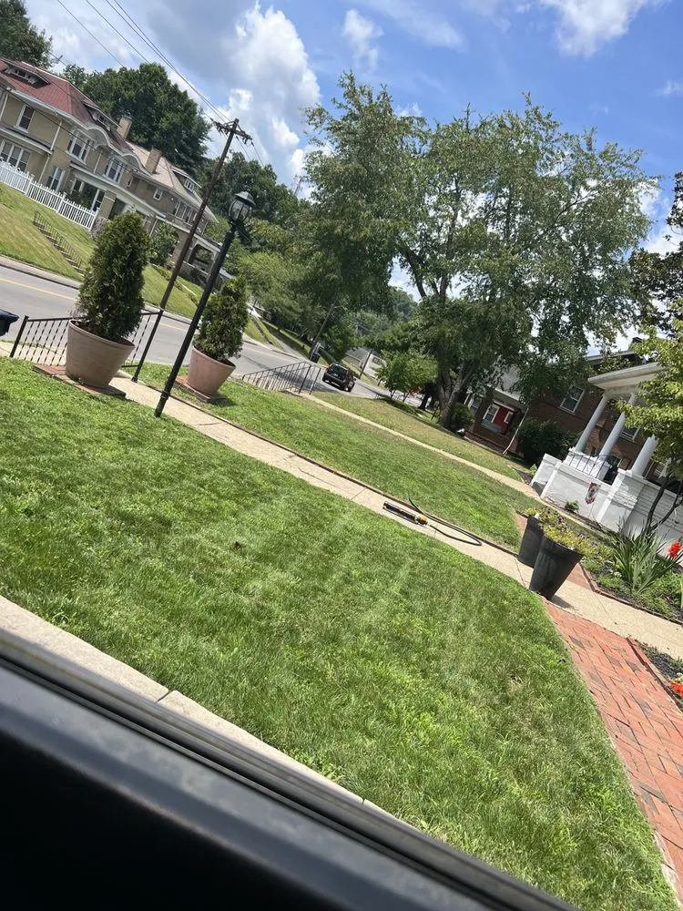 Local yard maintenance in Ashland, KY by Mauks Maintenance And Lawn Care