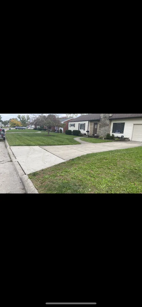 Affordable lawn care service for beautiful yards across Holland, OH - Maumee Bay Lawn Care