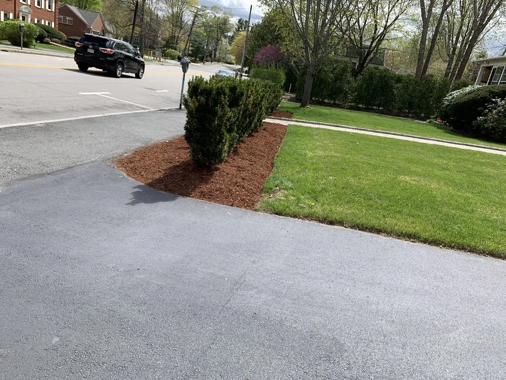 Reliable yard maintenance for residential properties across Chelmsford, MA - Mauricio & C Services