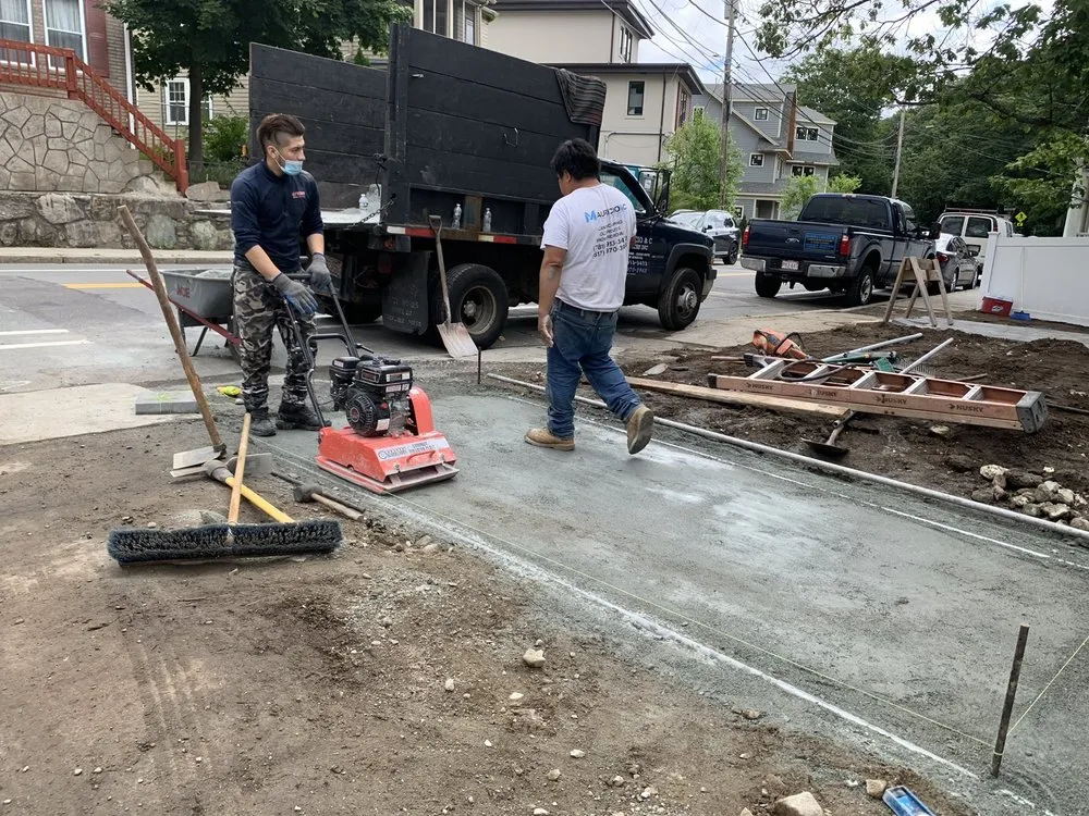 Local residential landscaping with custom design in Chelmsford, MA by Mauricio & C Services