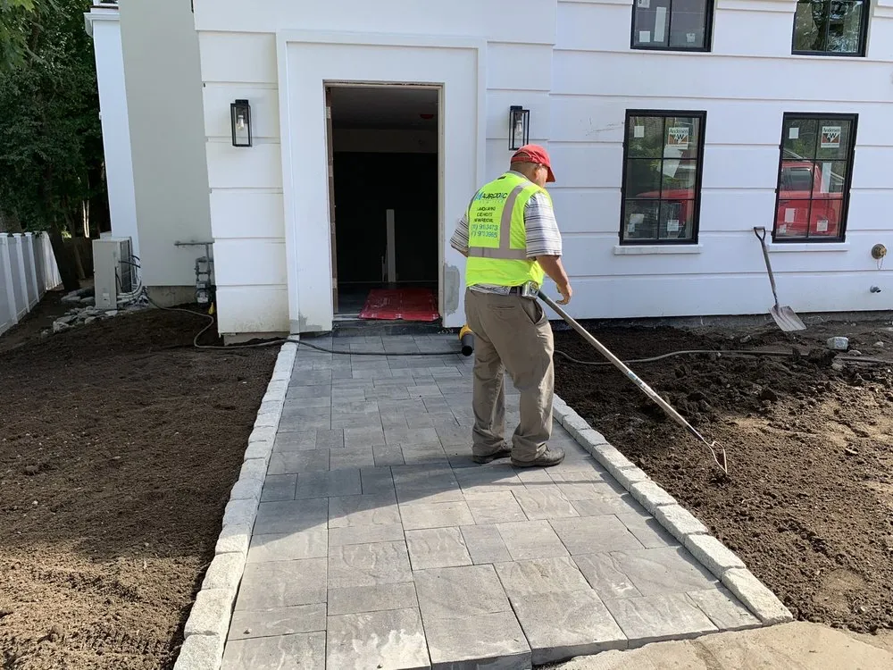 Custom landscape installation experts serving Chelmsford, MA - Mauricio & C Services