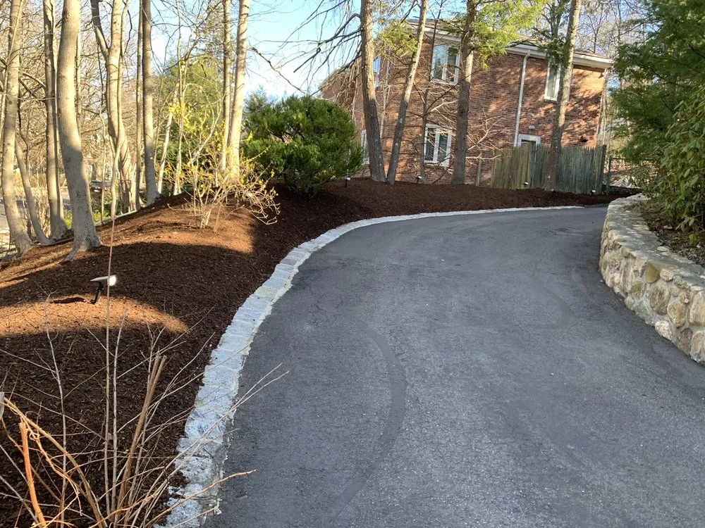 Expert lawn care service experts serving Chelmsford, MA - Mauricio & C Services