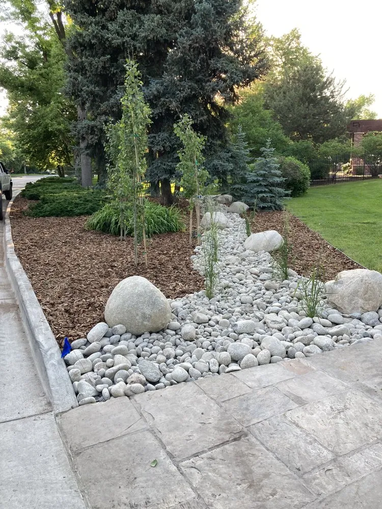 Affordable landscaping services for beautiful yards in Aurora, CO by Mauricio Services Landscaping