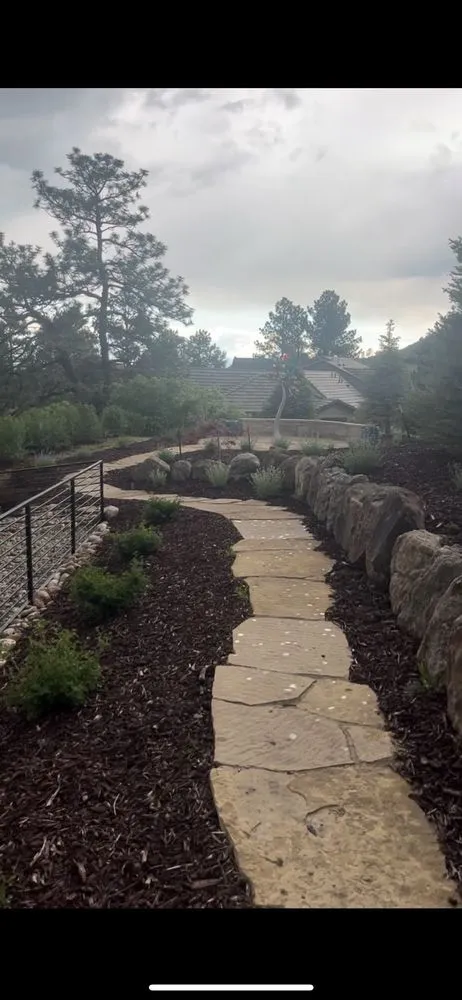 Affordable lawn mowing service in Aurora, CO - Mauricio Services Landscaping