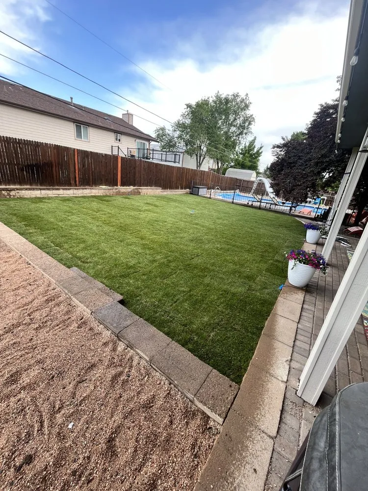 Affordable lawn mowing service in Aurora, CO by Mauricio Services Landscaping