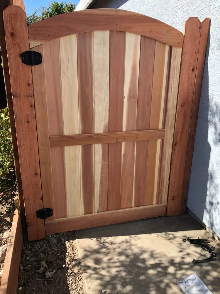 Custom residential landscaping experts serving Sacramento, CA - Maverick Landscape