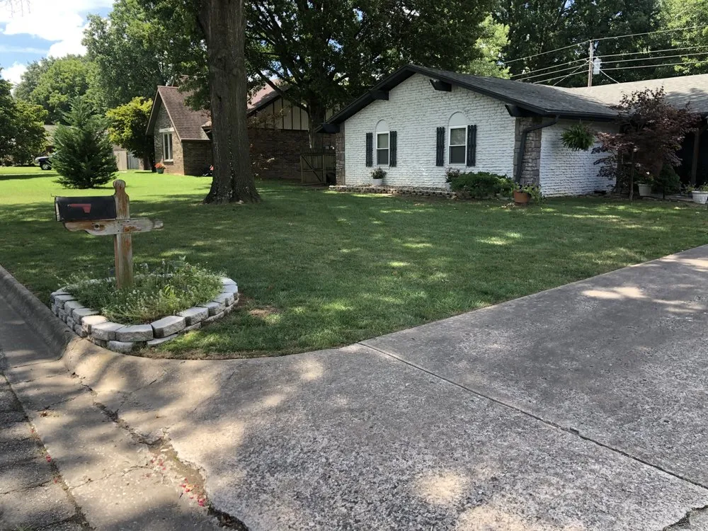 Trusted outdoor landscaping experts serving Rogers, AR - Maverick Landscapes