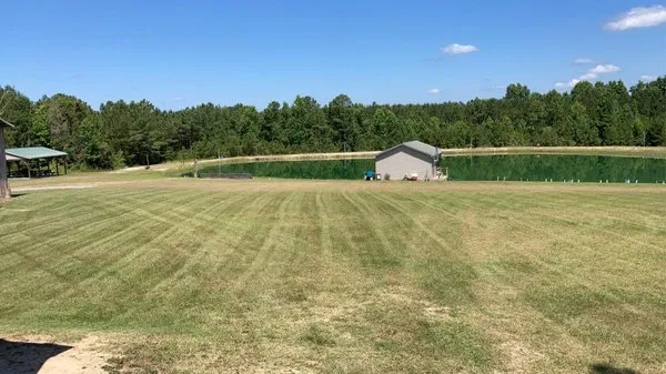 Mavericks Lawn & Yard Services Logo