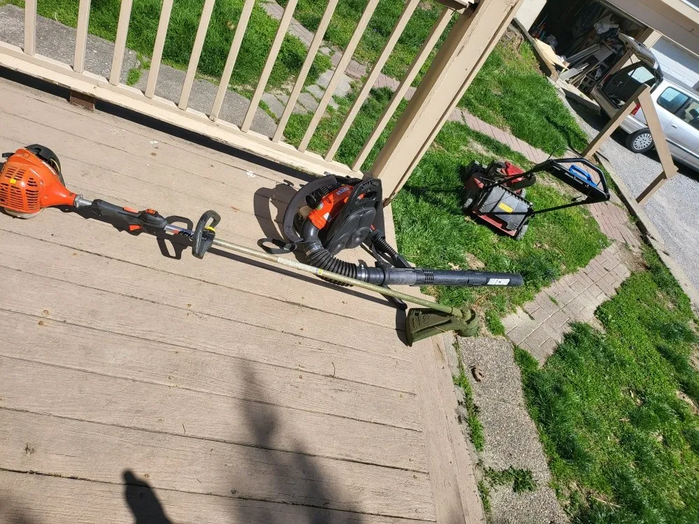 Reliable lawn care service in Covington, KY by Mawleyy-Mal's Lawncare