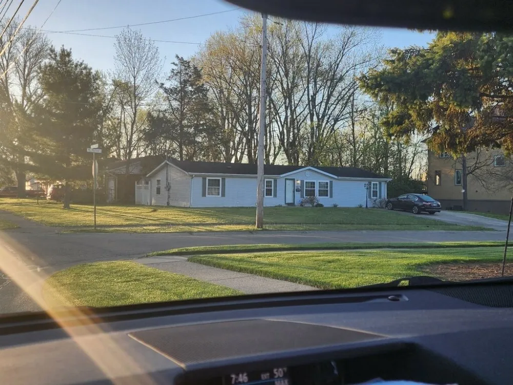 Local outdoor landscaping experts serving Covington, KY - Mawleyy-Mal's Lawncare