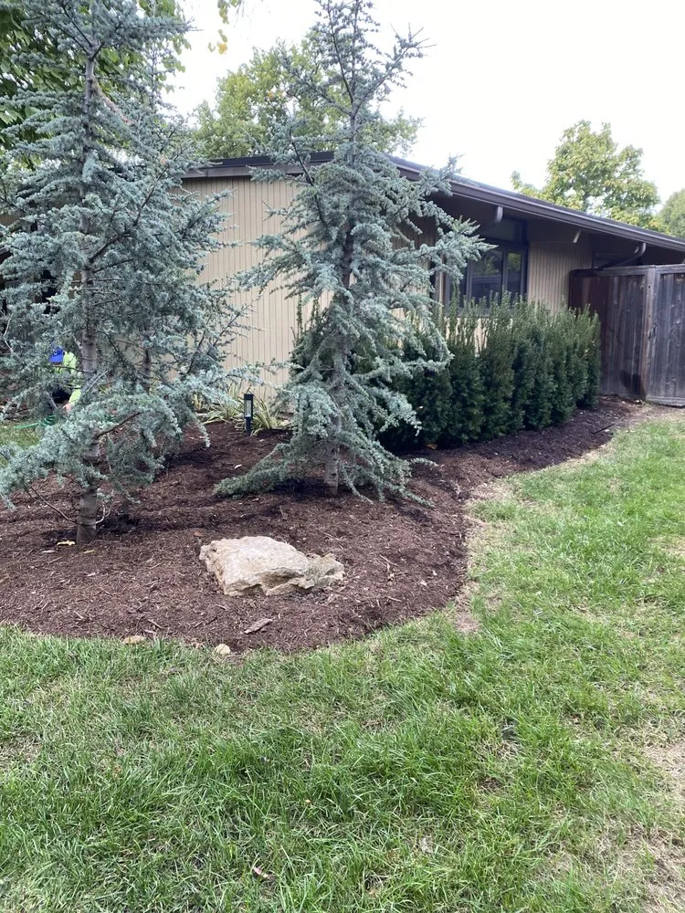 Expert garden landscaping for beautiful yards across Independence, MO - Max Lawn and Landscape