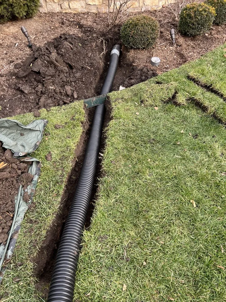 Custom outdoor landscaping in Independence, MO - Max Lawn and Landscape