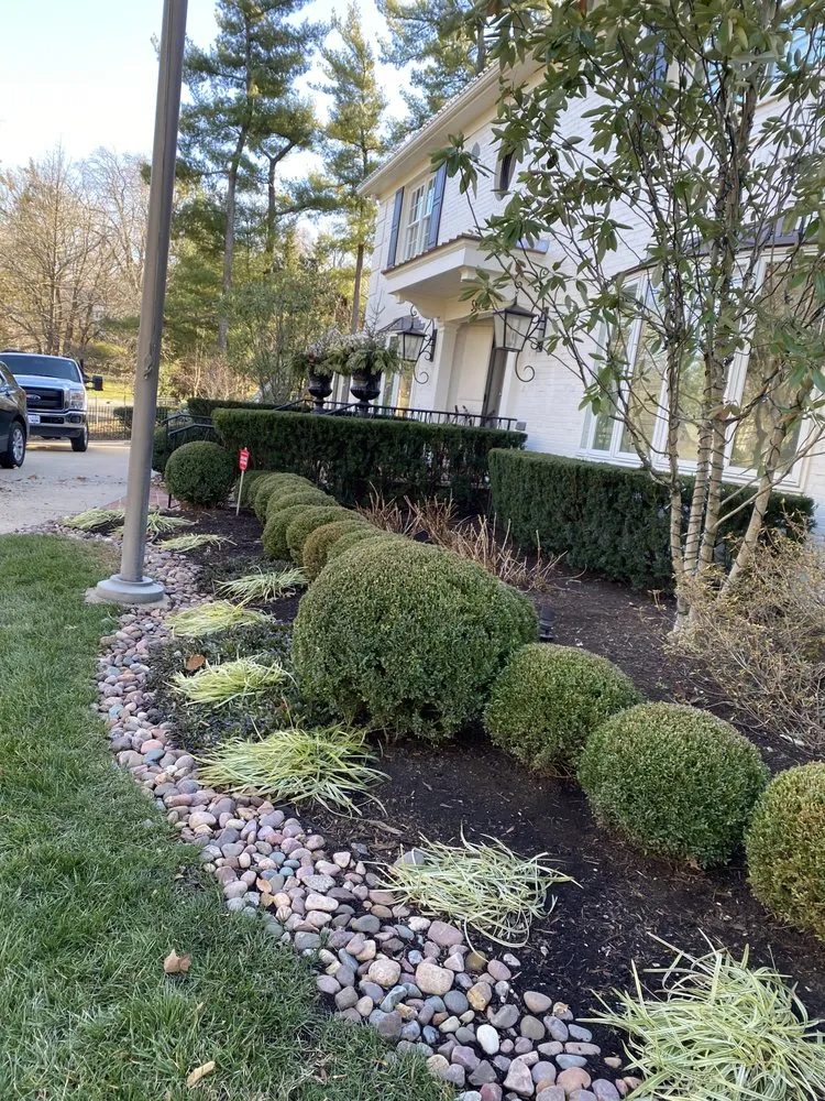Local yard cleanup service for beautiful yards across Independence, MO - Max Lawn and Landscape