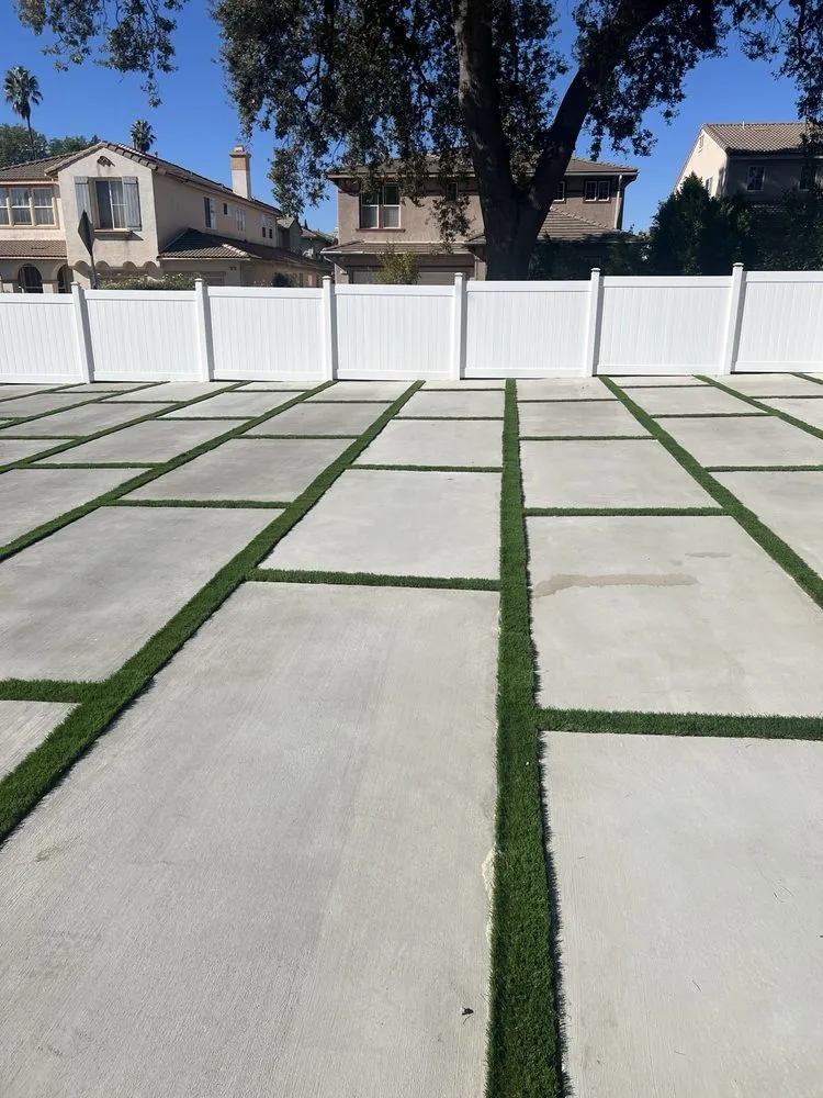 Custom yard cleanup service experts serving Canoga Park, CA - Max Lopes Landscaping