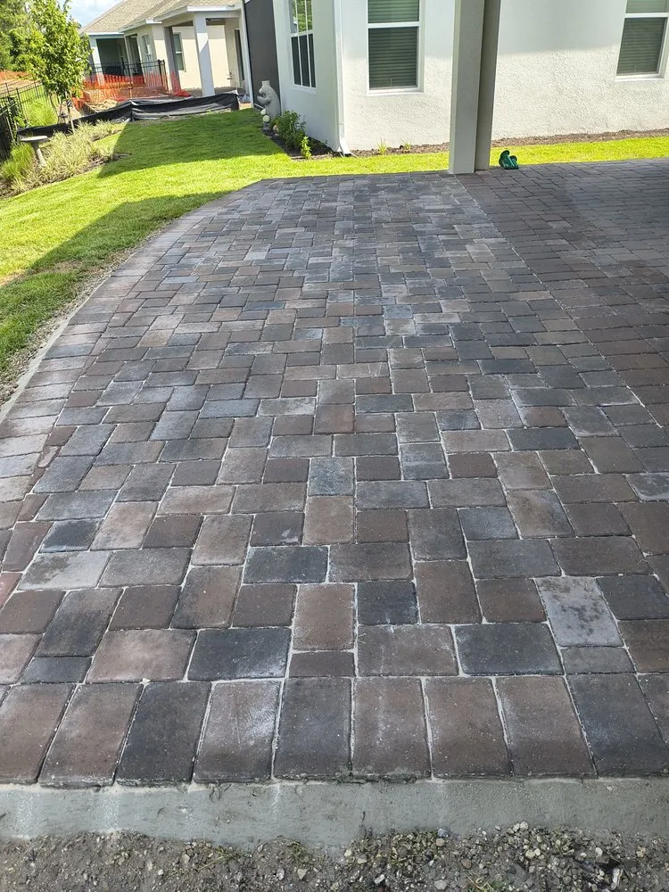 Affordable yard maintenance experts serving Orlando, FL - Maxime Precisions Tile & Trim