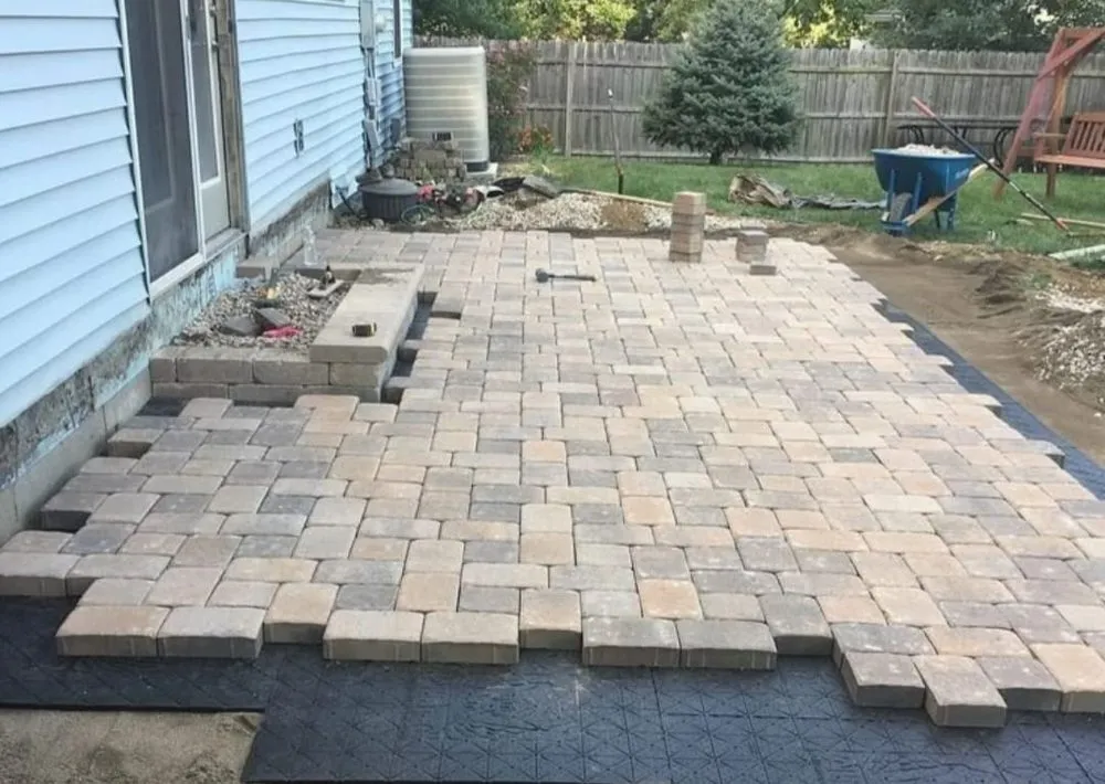 Local yard maintenance in Orlando, FL by Maxime Precisions Tile & Trim