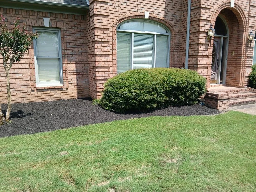 Custom outdoor landscaping for residential properties across Horn Lake, MS - Maximum services