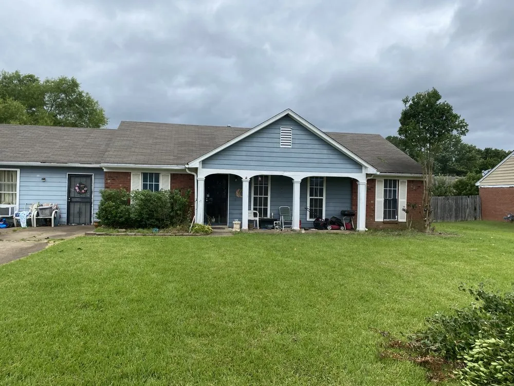 Expert lawn care service for homes in Horn Lake, MS by Maximum services