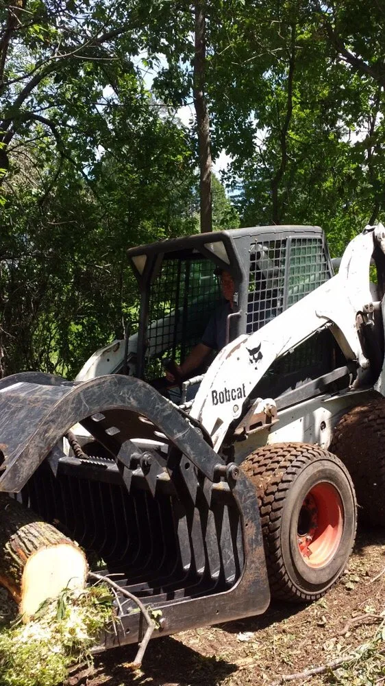 Custom outdoor landscaping in Plymouth mn, MN - Maximum Tree Service & Landscaping