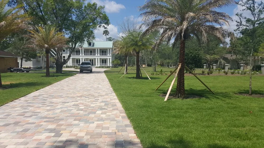 Reliable landscaping services for outdoor upgrades in Jacksonville, FL by Maxlawn