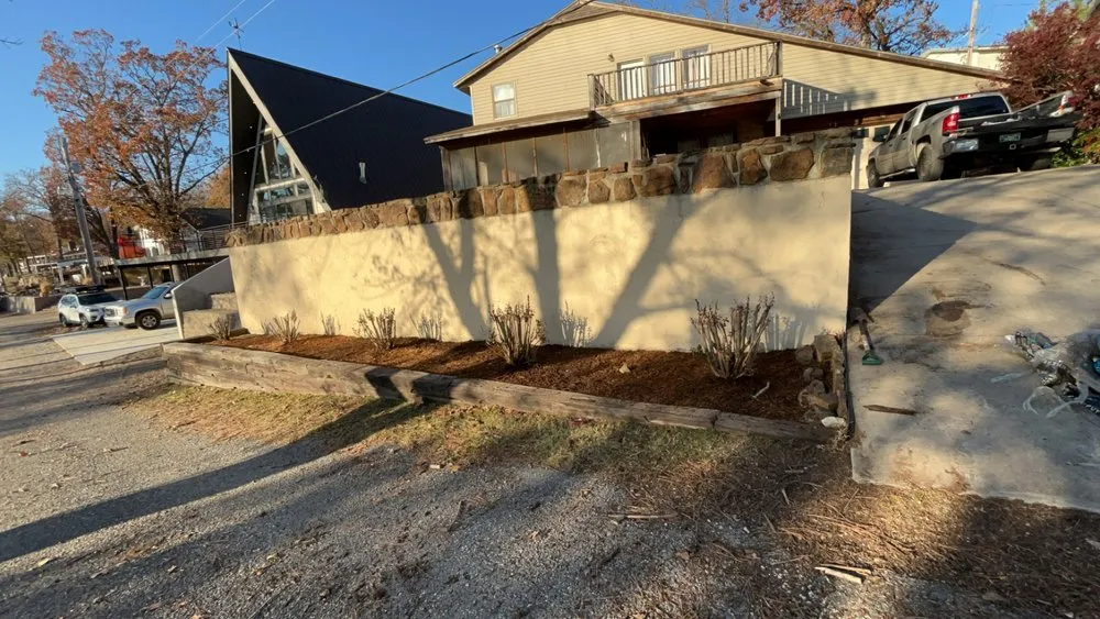 Reliable landscape design in Spavinaw, OK - Maxwell Estabrook