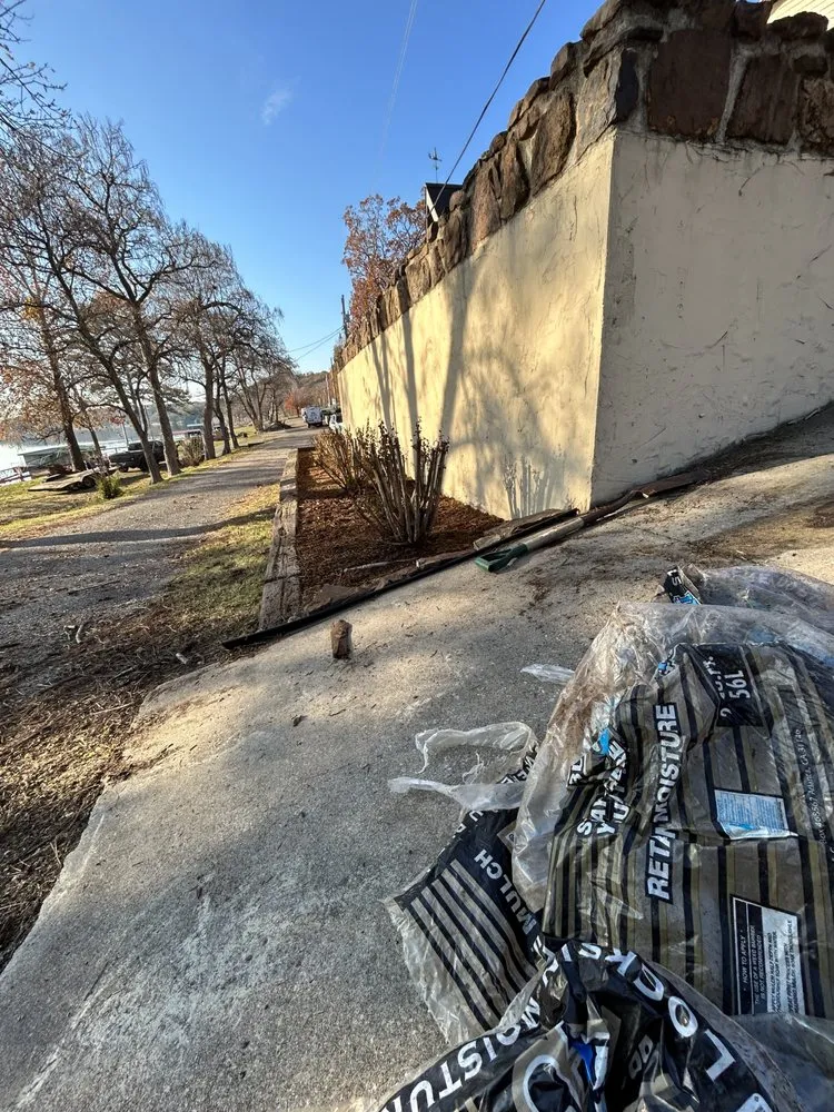Professional yard cleanup service in Spavinaw, OK - Maxwell Estabrook