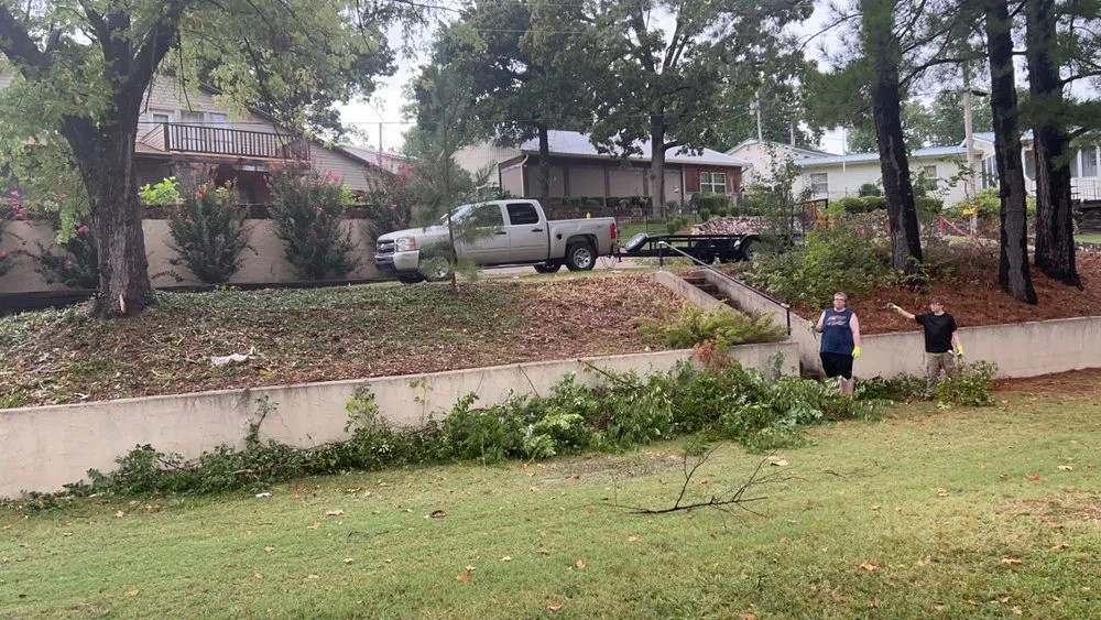 Expert yard maintenance for beautiful yards across Spavinaw, OK - Maxwell Estabrook