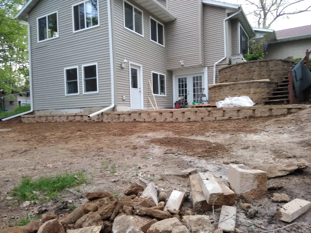 Professional yard maintenance in Beloit, WI - Maya-Bruns Landscaping