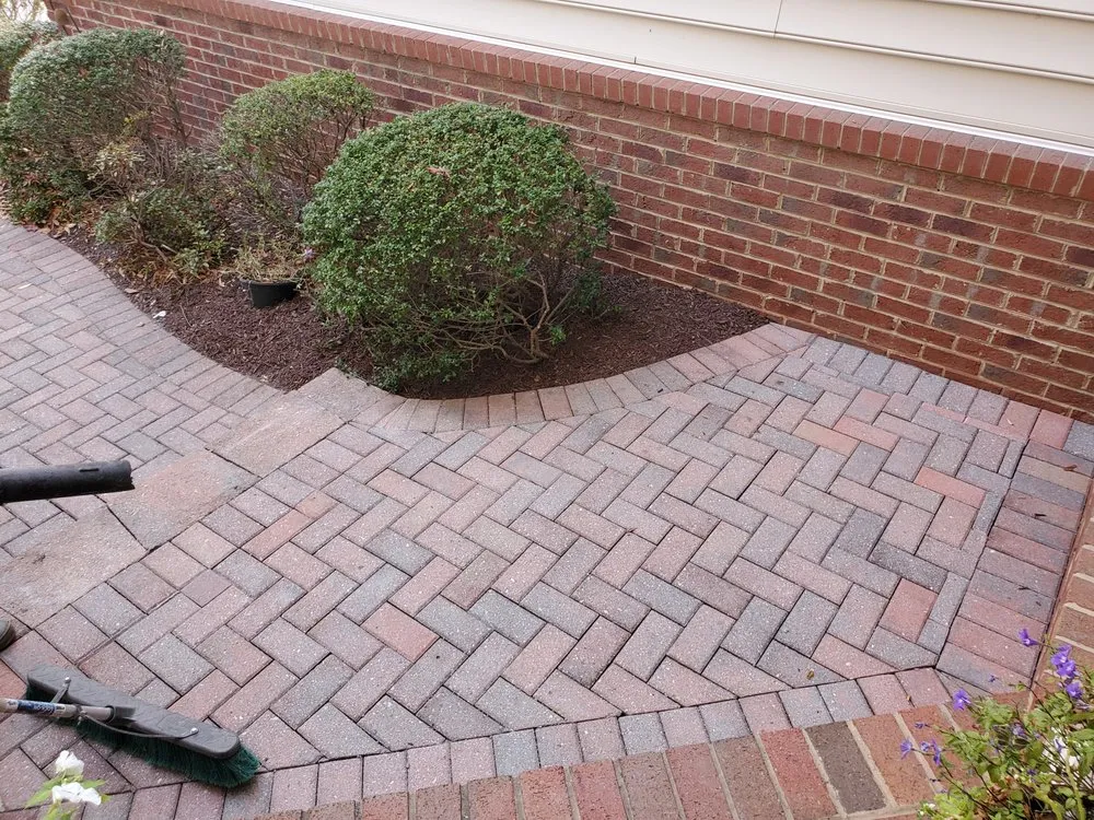 Professional landscaping services experts serving Hagerstown, MD - Mayan Landscaping