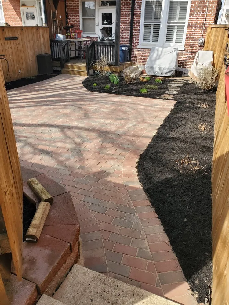 Reliable lawn mowing service in Hagerstown, MD by Mayan Landscaping