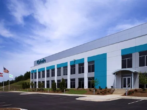 Trusted lawn mowing service experts serving Suwanee, GA - Mayer Landscape