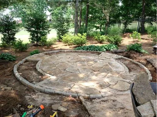 Custom lawn care service for homes in Suwanee, GA by Mayer Landscape