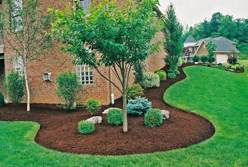 Top-rated lawn mowing service in Chagrin Falls, OH by Mayflower Landscaping