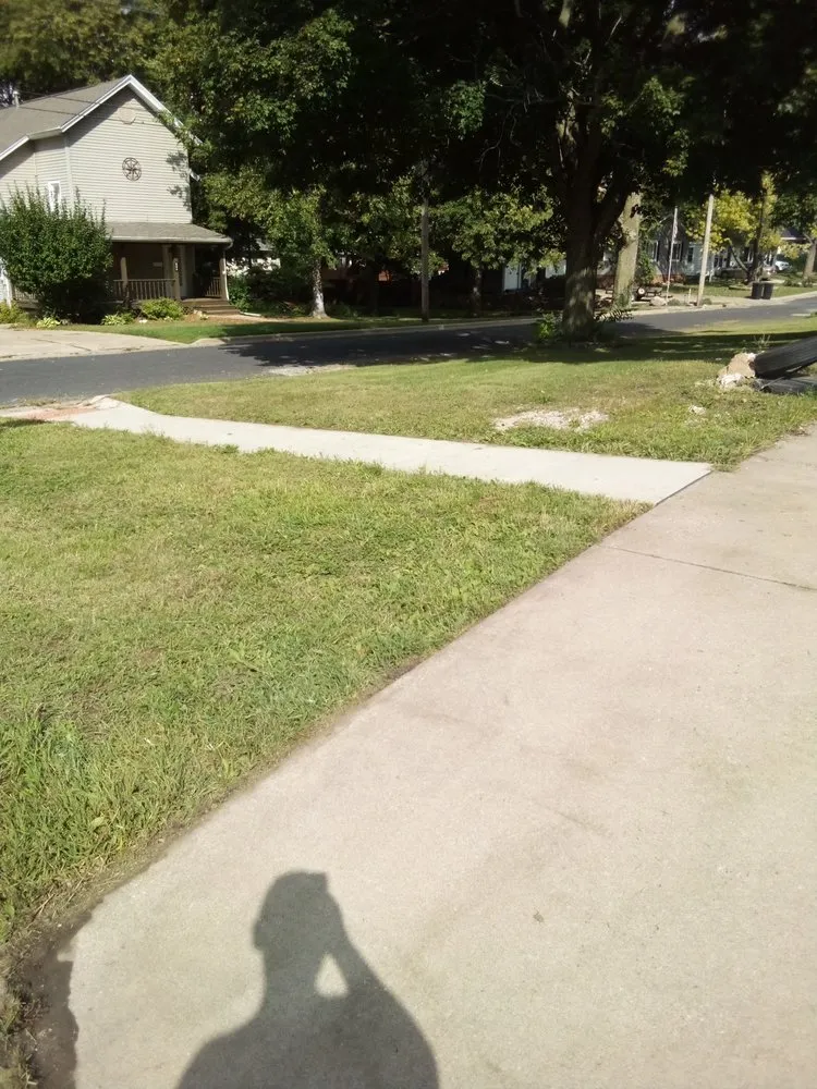 Expert lawn mowing service for residential properties in Eureka, IL by Mayhall's Clean Cut Lawn Services