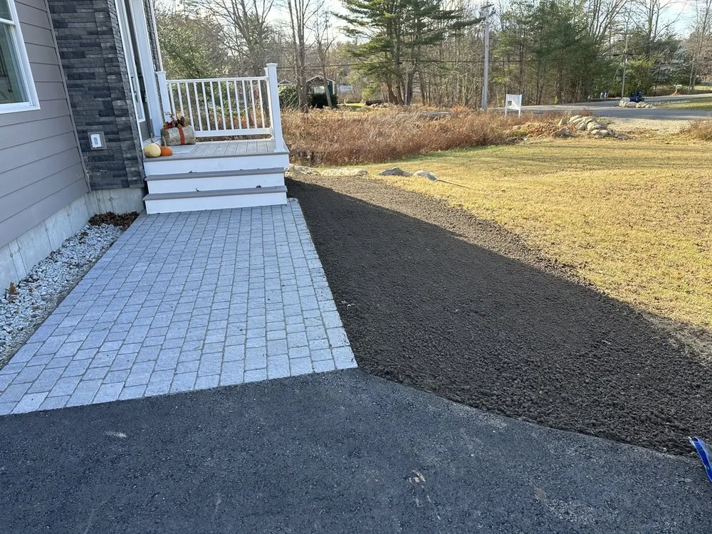 Professional lawn mowing service experts serving Turner, ME - Mayka