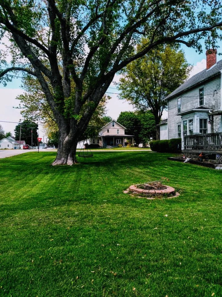 Custom landscape installation experts serving Geneseo, IL - Maynard Lawn Care Service