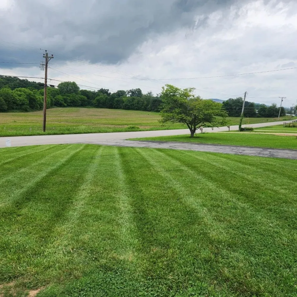 Affordable garden landscaping experts serving Sparta, TN - Maynard's Mowing Service