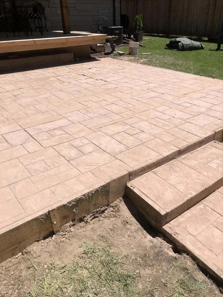 Expert residential landscaping in Bloomington, IL by Mayo Concrete Construction