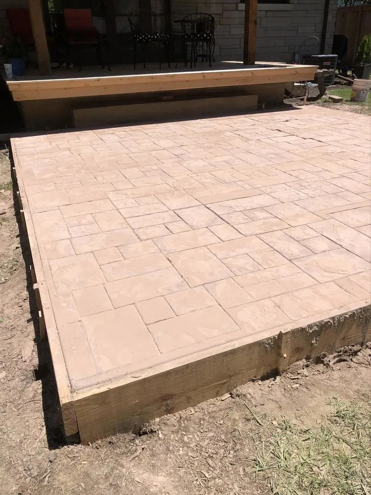 Trusted lawn mowing service experts serving Bloomington, IL - Mayo Concrete Construction