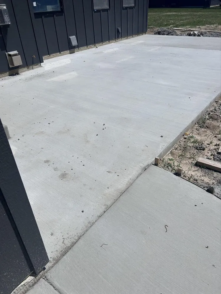 Reliable garden landscaping in Bloomington, IL by Mayo Concrete Construction