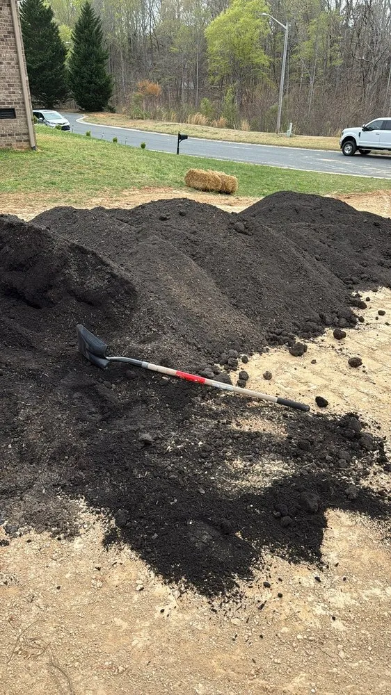 Trusted yard maintenance for homes in Thomasville, NC by Mayor Lawn Care Services