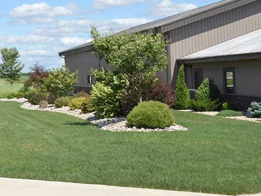 Trusted lawn mowing service in Edmond, OK - Mayo’s Lawn Management