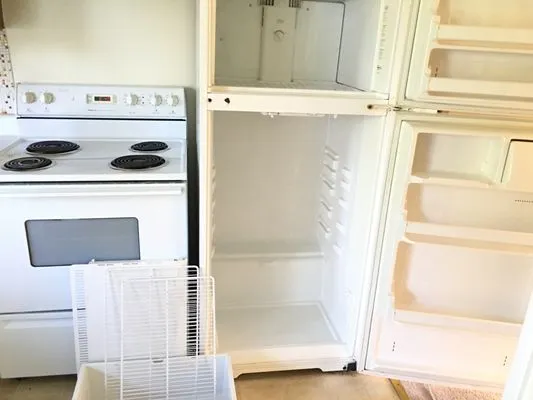 Maysie May Cleaning and Lawn Care Logo