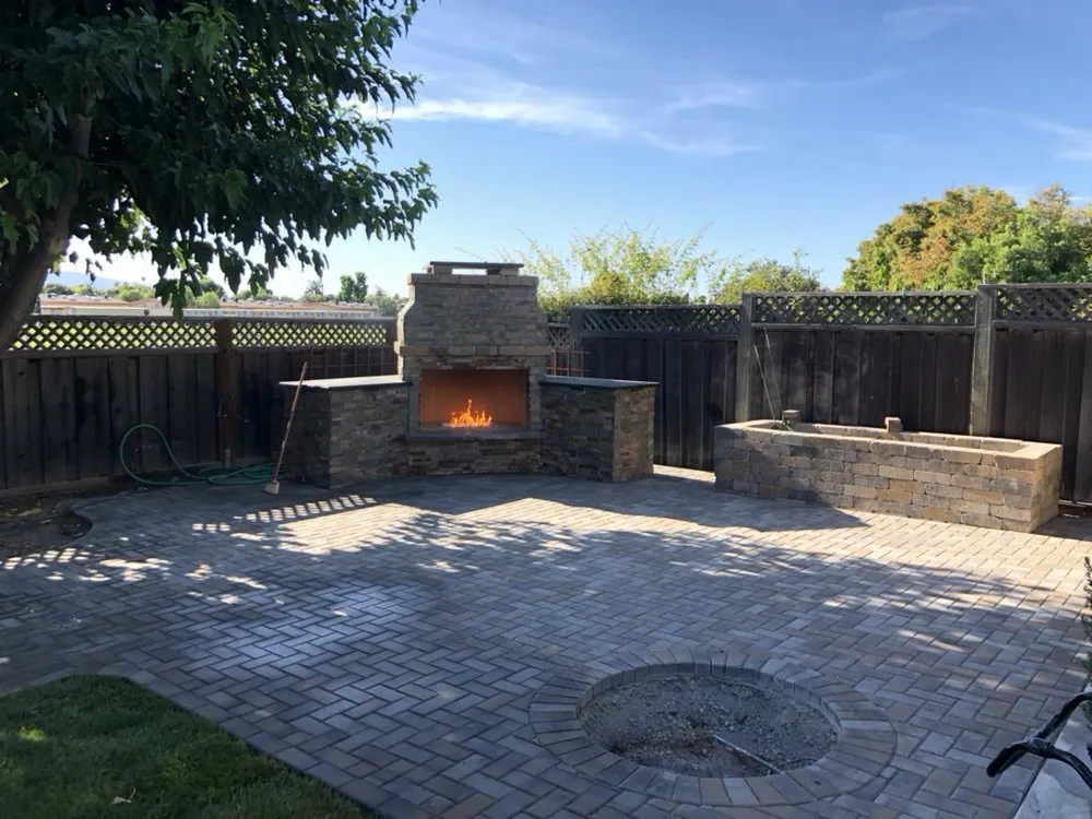 Top-rated lawn mowing service in East Palo Alto, CA by Maíz Landscaping