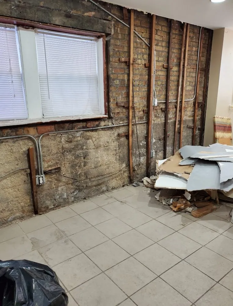 Professional lawn care service for residential properties across Chicago, IL - Maza Construction Corporation