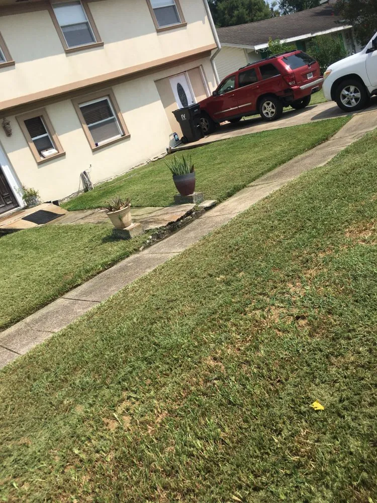 Expert lawn mowing service in Kenner, LA - Mazone’s 3G Lawncare