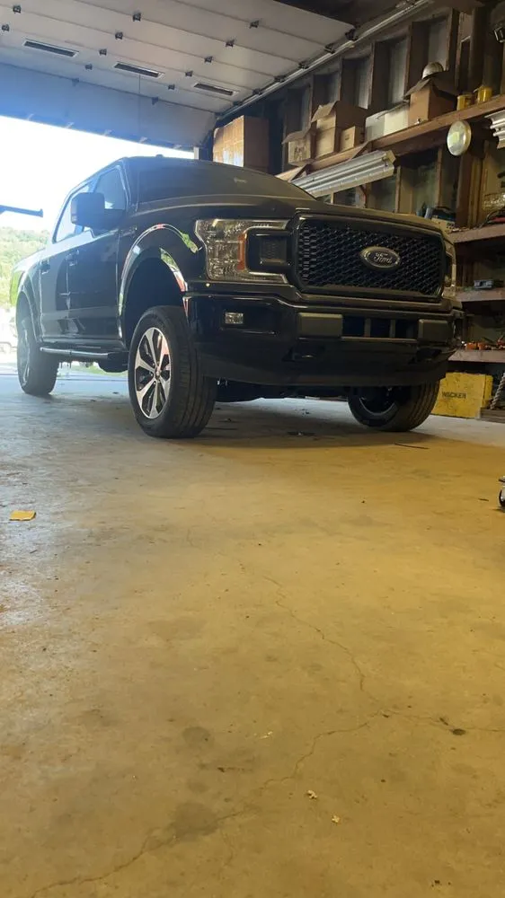 Expert yard maintenance for outdoor upgrades in Royersford, PA by Mazzerle’s hotshot trucking